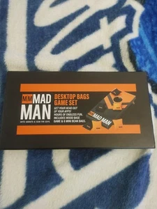 Verrückte Männer Schreibtisch Taschen Spiel Set Cornhole werfen Minispiel tolles Geschenk Männer-Neu im Karton - Bild 1 von 4