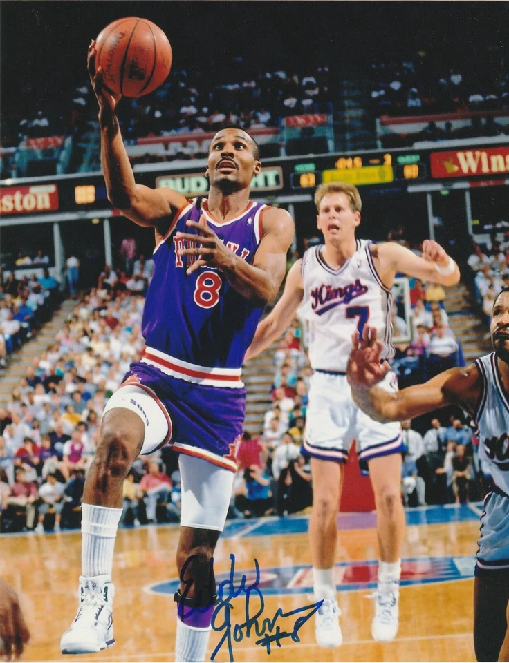 EDDIE JOHNSON PHOENIX SUNS ACTION ASSINADO 8x10 - Imagem 1 de 1
