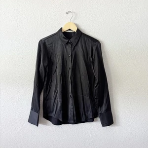 Abercrombie and Fitch seidige Bluse mit Knopfleiste Damen XS Business Büro Arbeit - Bild 1 von 5