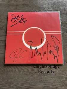 Smashing Pumpkins ‘Aghori Mhori Mei’ SIGNED AUTOGRAPH Vinyl LP + 7” EP 24HR DEL - Picture 1 of 3