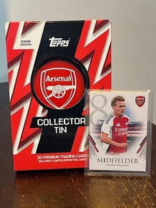 NEW Topps Arsenal Collector Tin 2025/26 + Odegaard /99 CARD INCLUDED FREE DELIVE - Picture 1 of 2