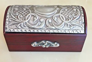 VINTAGE STERLING SILVER & WOOD COLLECTIBLE DECORATIVE BOX VERY ELEGANT ! - Picture 1 of 7