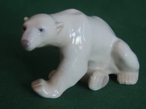 Bing & Grondahl Polar Bear Resting Porcelain Figurine 2217 Svend Jespersen 4.25" - Picture 1 of 8