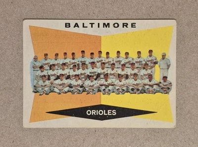 Tarjeta coleccionable deportiva de béisbol Topps del equipo Baltimore Orioles 1960 #494 sin marca Foto 1 de 4