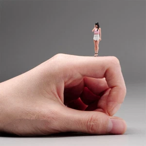 1/64 Accesorios de Escena Falda Blanca Niña Miniatura Figuras Modelo Para Coches Vehículos Juguetes - Imagen 1 de 6
