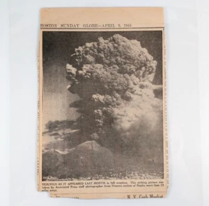 1944 Mt. Vesuvausbruch - BOSTON SUNDAY GLOBE laminierter Zeitungsausschnitt - Bild 1 von 7