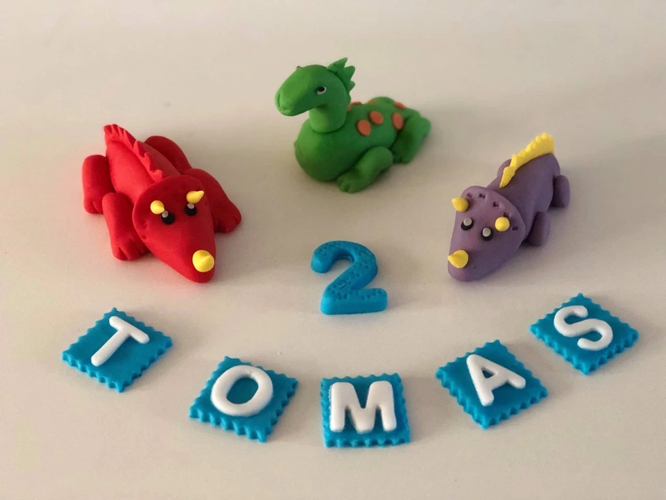 Персонализированный динозавр ручной работы 100% съедобный 3D торт верхний зеленый красный фиолетовый - Изображение 1 из 1