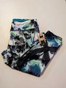 NWT Aviva Printed Capri Leggings - Picture 1 of 12