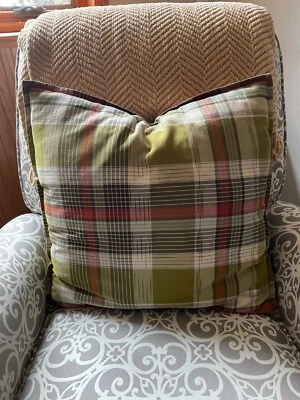 Pottery Barn EUC Green Plaid 100% Cotton Euro Pillow Cover Sham - 24x24 - Image 1 of 4