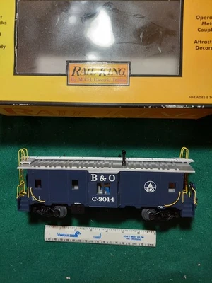 MTH RAIL KING #30-7750 BALTIMORE AND OHIO BAY WINDOW LIGHTED CABOOSE - Image 1 of 4