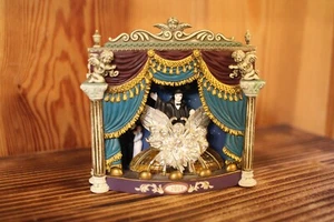 2001 Carlton Erbstück Ornament Das Phantom der Oper 3. in der Serie Musik - Bild 1 von 9