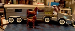 VINTAGE STRUCTO VISTA DOME HORSE VAN TRUCK & TRAILER - PRESSED STEEL (Rare) - Picture 1 of 18