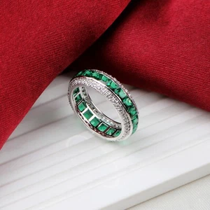 Anello Eternity A Canale Con Zirconia Cubica Verde A Tre Strati Misura 7 Regali - Foto 1 di 7