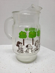 Vintage 1966 Peanuts Snoopy 10" Glass Iced Tea Pitcher with Ice Lip - Picture 1 of 11