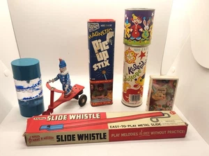 Lote de juguetes coleccionables vintage cajón chatarra habitación infantil al azar - Imagen 1 de 5