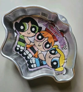 THE POWERPUFF GIRLS Cake Pan 2105-9902 Blossom Bubbles Buttercup Wilton NEW - Picture 1 of 6