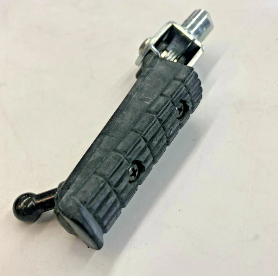 Conjunto de apoio para os pés 1986-1988 Yamaha FZ600 FR R 46X-27420-00 - Imagem 1 de 1