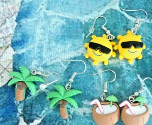 Süße 2er Set Strand Draht Ohrringe - Palme und Sonnengesicht *NEU - Bild 1 von 6