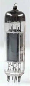 15LE8 TUBE SYLVANIA NIB TESTED & BOXED VINTAGE COMMERCIAL SURPLUS - Picture 1 of 3