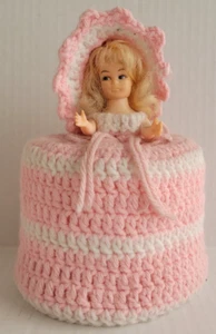 VINTAGE PINK WHITE DOLL CROCHET TOILET PAPER COVER - Picture 1 of 7