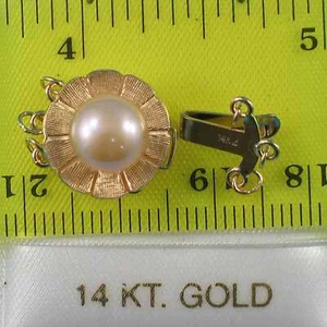 14K Yellow Gold Triple Strands (3 Rows) Pink Pearl Clasp - Picture 1 of 5