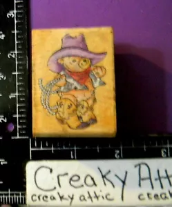 BOTAS VAQUERAS DE OSO DE PELUCHE ESTAMPIDA DE GOMA RELLENA A1342D CREAKYATTIC - Imagen 1 de 5