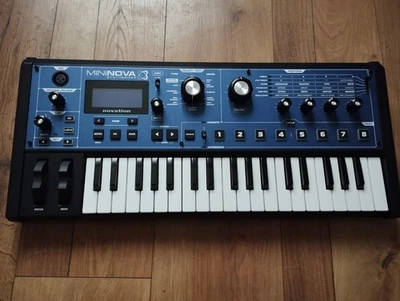 Novation MiniNova Synthesizer - Inkl. Mikrofon, mit OVP - Bild 1 von 3
