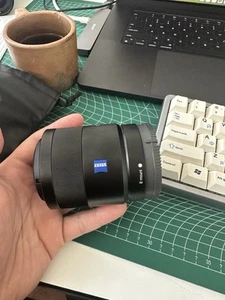 Sonnar FE 55mm F1.8 ZA Full-frame Standard Prime ZEISS Lens - Picture 1 of 4