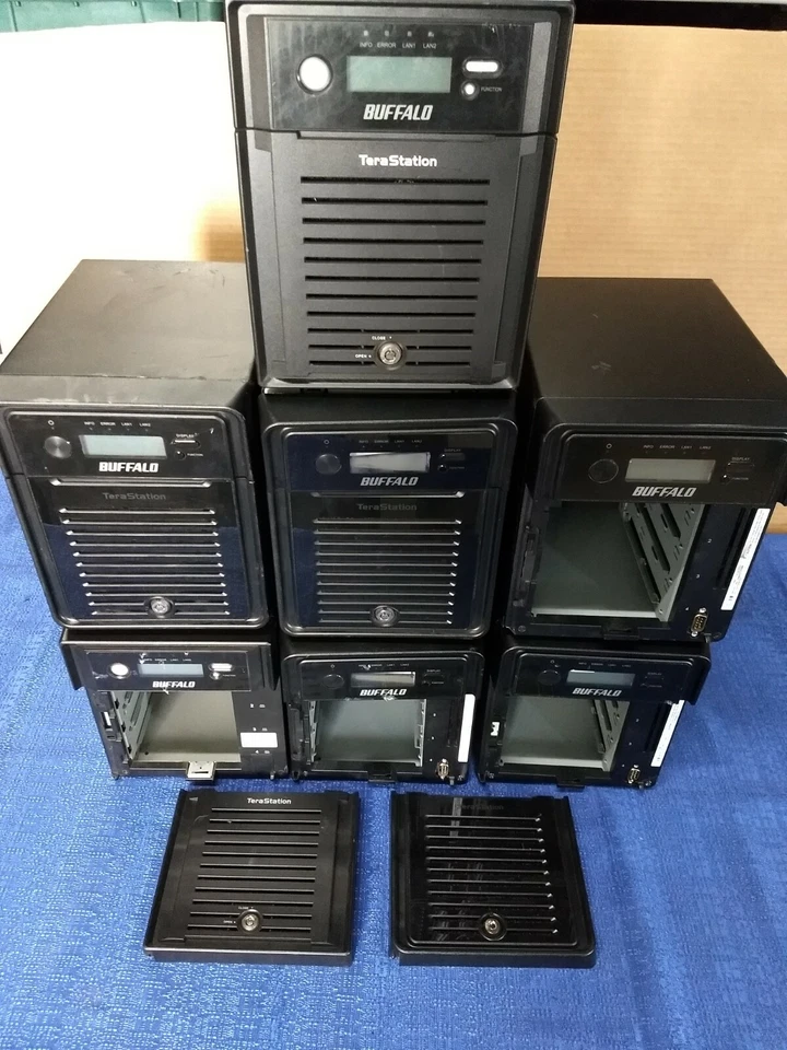Лот из 7 внешних корпусов жестких дисков Buffalo Terastations - только детали - Изображение 1 из 4