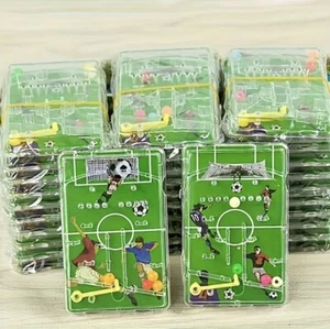 Set Of 10 Football Maze Mini Game Perfect For Party Favours And Gifts - Picture 1 of 2