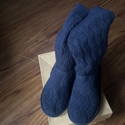 Uggs Australia Mujer, Botas Tejidas, Azul Marino, Talla 4 Foto 1 de 4