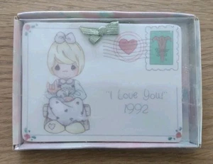 Precious Moments I LOVE YOU Liebesbrief Ornament - Vintage 1992 von ENESCO - Bild 1 von 2