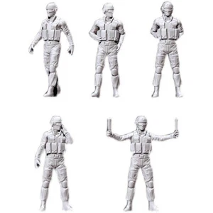 5pcs Ground Scene Command Staff Figures Miniatures 1/144 1/100 1/60 Deck Hanga - Picture 1 of 14