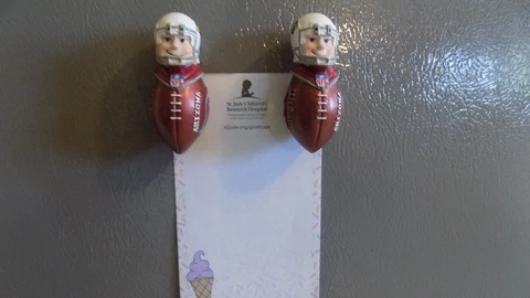 NFL Arizona Cardinals Team Tackler Magnets Great for Mail Notes Reminders 2 Pcs Cover
