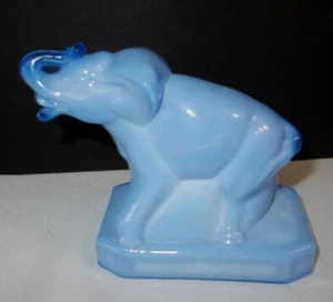 Boyd Delphinium Blue Elephant 3-¾ high x 4-½ wide - Picture 1 of 2