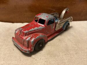 Vintage 1940s Hubley Kiddie Toy Diecast Ford Wrecker/Tow Truck-Nickel Sides #460