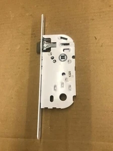 Lock to Larder Vachette Assa Abloy 1520 Standard Reversible Axle 40mm - Picture 1 of 4