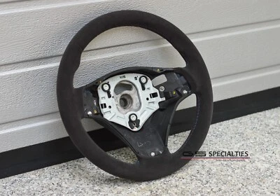 Volante BMW M3 E92 E90 E91 E93 E87 paletas DCT DKG ALCANTARA GAMUZA GTS Foto 1 de 4