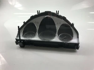 P2434 MERCEDES BENZ SPEEDOMETER INSTRUMENT A2049007000 - Picture 1 of 4