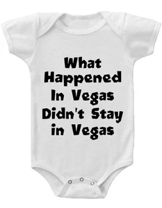CAMISETA INFANTIL What Happened in Vegas Gerber® Onesie® DIVERTIDA Regalo Baby Shower - Imagen 1 de 3