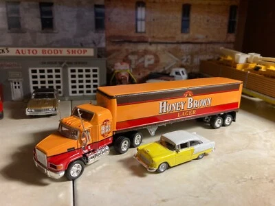 Mack Honey Brown Lager Tractor Trailer, 1:87 Scale New in Box - Image 1 of 4