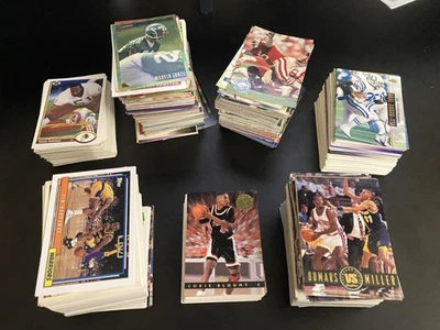 Lote de 900 tarjetas coleccionables Fleer vintage de principios de los 90 de la NFL y la NBA de la cubierta superior, conjunto profesional Foto 1 de 4