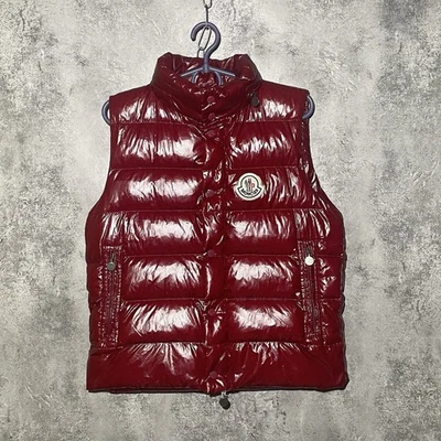 Authentic Men Moncler Vest Sleeveless Red Down Puffer Vest Vintage size 2 Medium - Image 1 of 4
