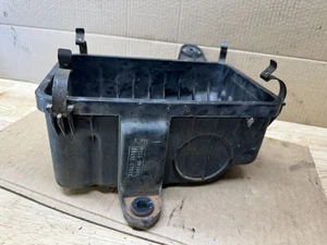 89-95 Toyota Pickup 22RE OEM USADO Caja de carcasa de aire inferior - Imagen 1 de 7