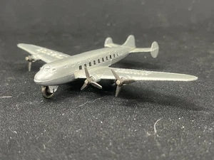 Vintage Tootsietoy - Super Mainliner Propeller Airplane, DC-4 United NC 20100 - Picture 1 of 15