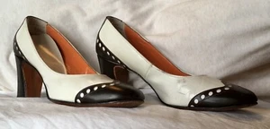 Vintage brown/white Spectator pumps, size 5.5 AA, Unique, Retro 1950s, Very Cool - Picture 1 of 1