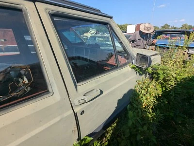 1987 Jeep Cherokee Front Right Door Army Green (FITS 84-93) - Imagem 1 de 4