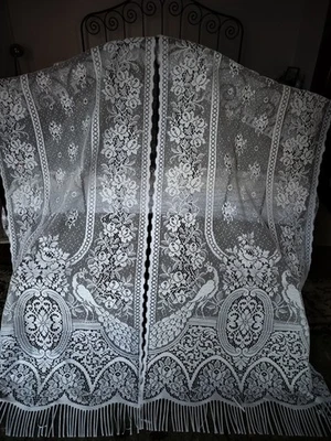Vintage French Lace Net Curtains Birds 150cm L  x 140cm W - Image 1 of 4