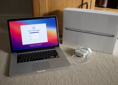 Apple MacBook Pro 15.4in (512GB SSD, Intel Core i7-4770HQ, 2.20GHz, 16GB) Laptop - Image 1 of 2