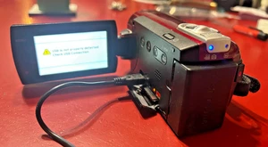 Videocámara Samsung 65X Intelli-Zoom HD roja - sin cargador - Imagen 1 de 8